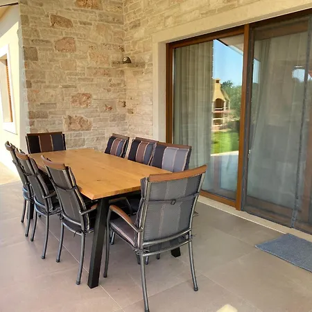 Tt * Novigrad (Istria)