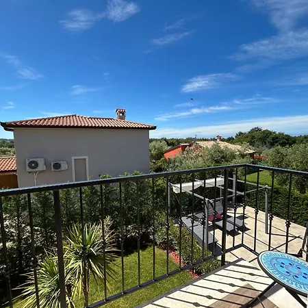 Tt * Novigrad Istria