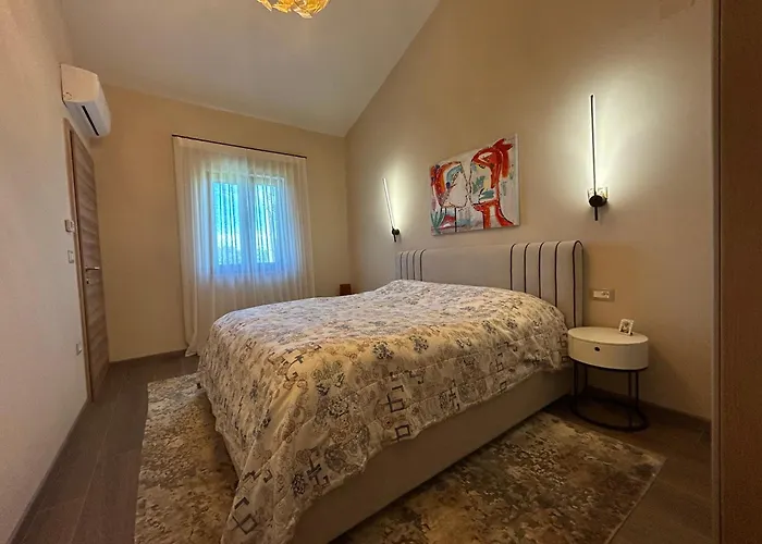 Tt * Novigrad Istria