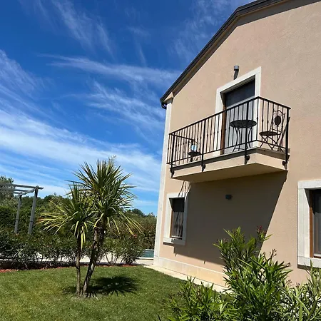 Tt * Novigrad Istria