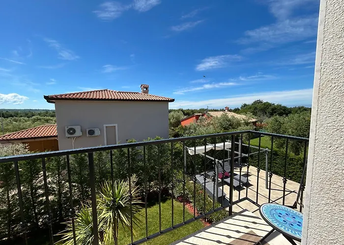 Tt * Novigrad Istria